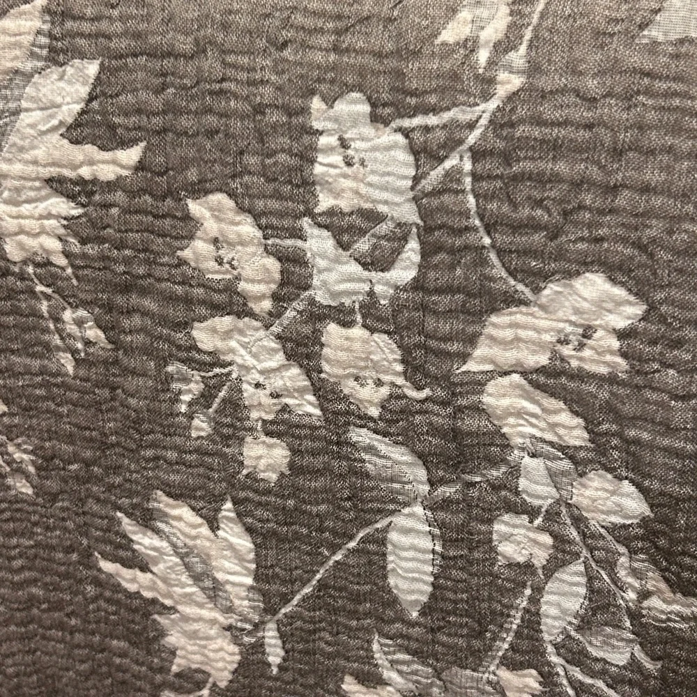 Mushroom Gray + Cream Quilted Cover Winter’s Floral Size Queen New With Tags